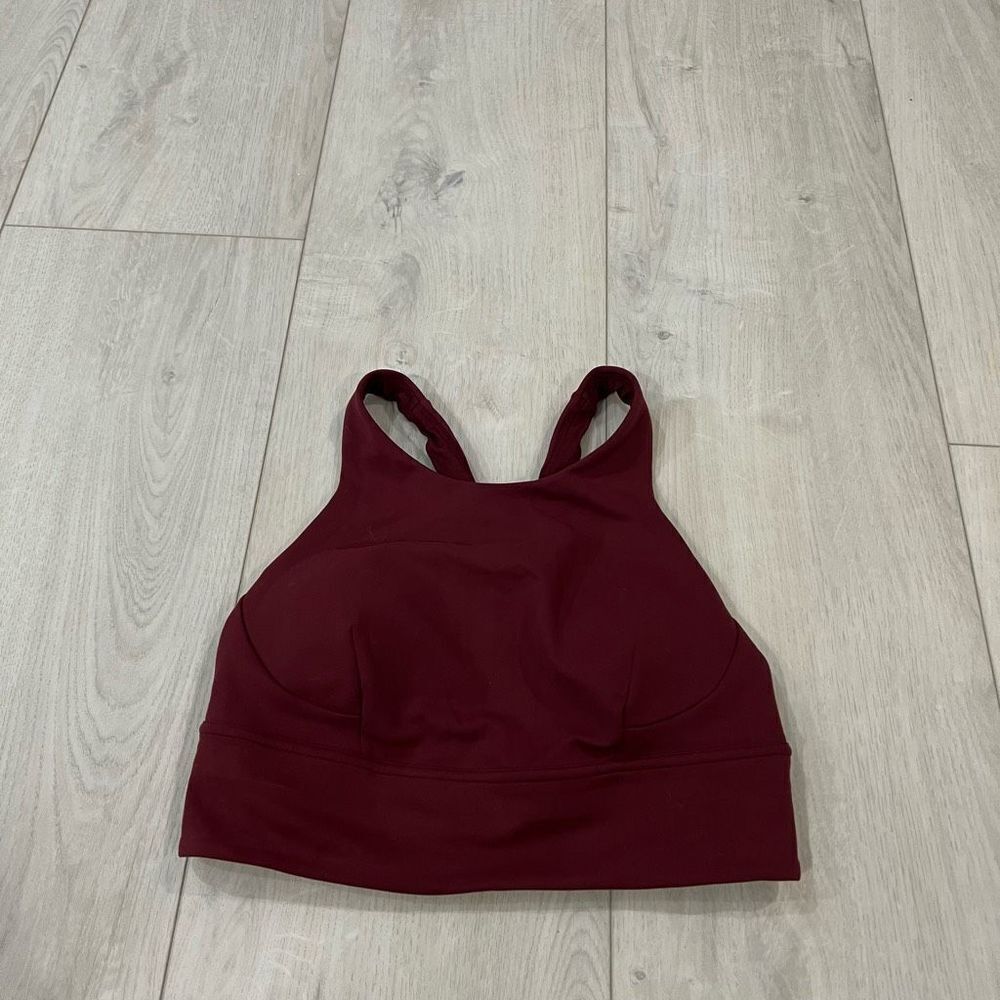 Lululemon women’s sports bra size 8
